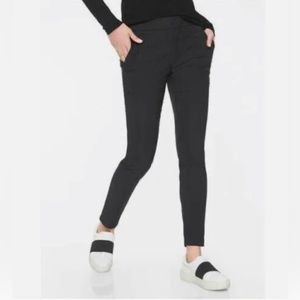 Holiday Sale! 🎁 
Athleta wander stash skinny pant in black